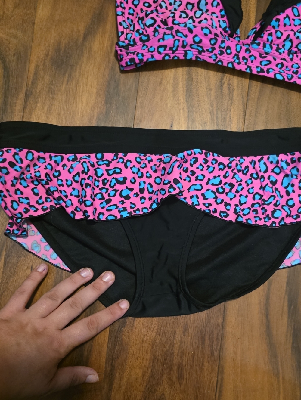 Hot Topic Bikini - Picture 2 of 3